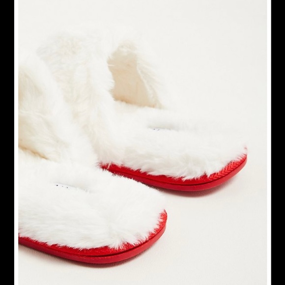Torrid Fur Slip-On Slipper - Red Fair Isle Size 6.5 WW - Picture 3 of 3